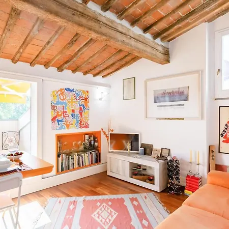 Piazza Dei Cavalieri Orange Attic Apartment Pisa Exterior photo