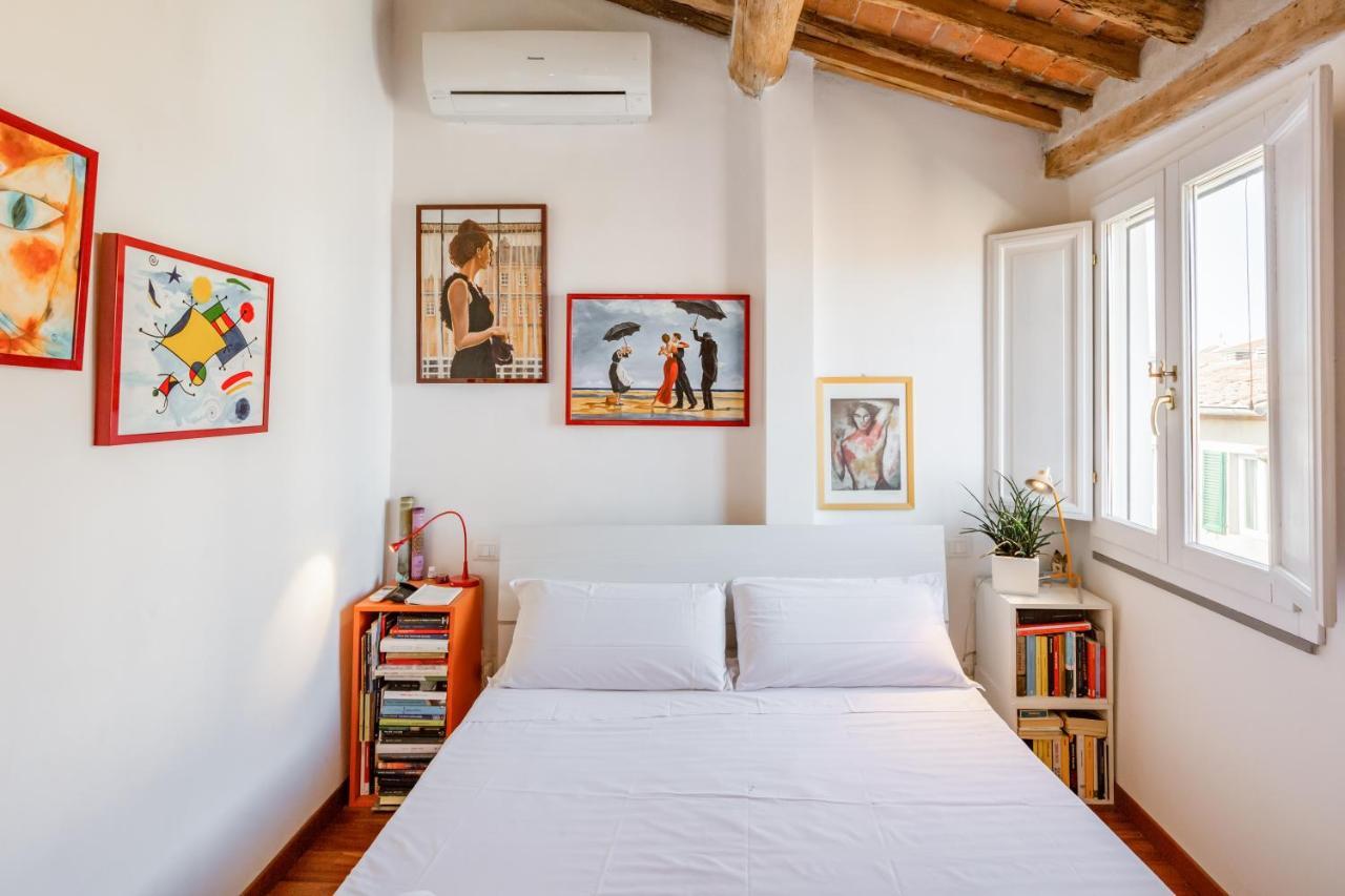 Piazza Dei Cavalieri Orange Attic *